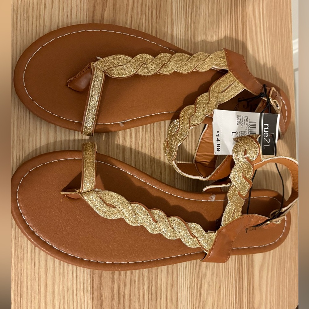 Rue21 Women's Gold and Tan Sandals Sz L